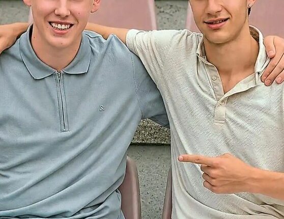 Lennet Jauer (links) und Ege Eren haben das Fußballturnier „Steingy geht international“ ins Leben gerufen und organisieren die Veranstaltung im Cronsbachstadion.